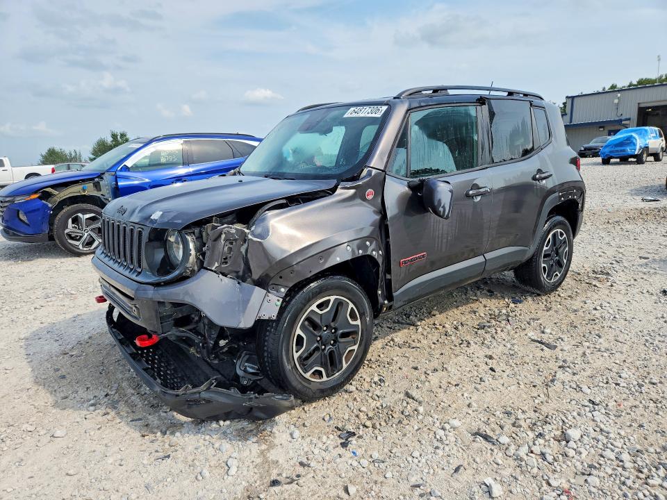 64817306 :رقم المزاد ، ZACCJBCT4GPD39120 vin ، 2016 Jeep Renegade مزاد بيع