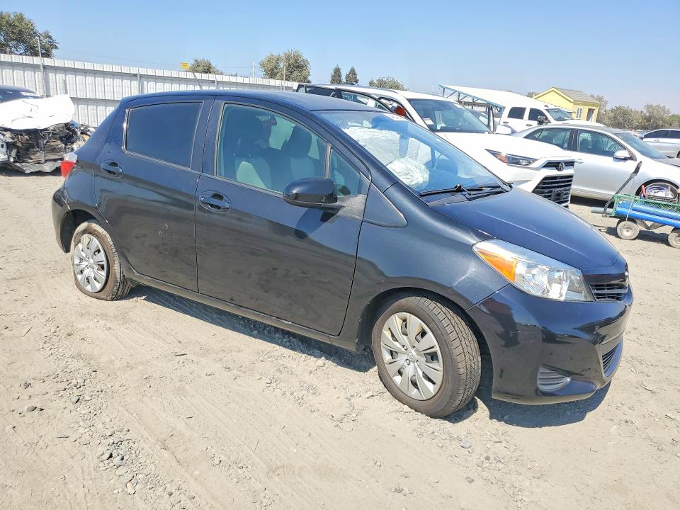 64857906 :رقم المزاد ، JTDKTUD37ED573585 vin ، 2014 Toyota Yaris مزاد بيع