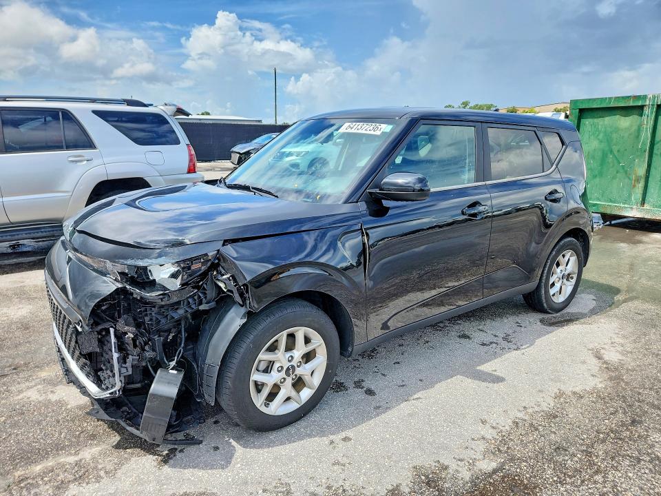 2023 Kia Soul მანქანა იყიდება აუქციონზე, vin: KNDJ23AU3P7874863, აუქციონის ნომერი: 64137236
