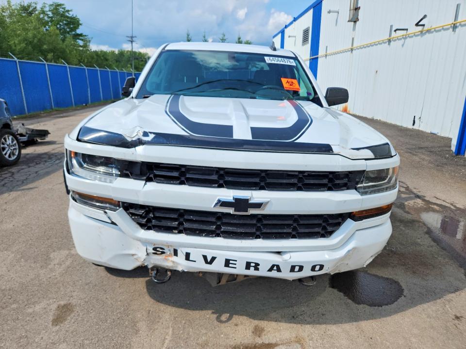 64564876 :رقم المزاد ، 3GCUKPEC6JG210347 vin ، 2018 Chevrolet Silverado مزاد بيع