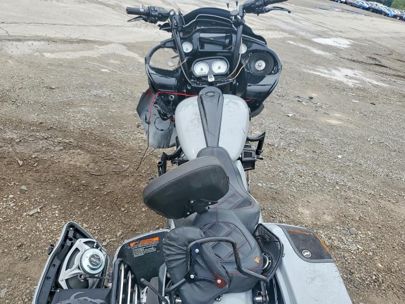 64591336 :رقم المزاد ، 1HD1KTM11FB615977 vin ، 2015 Harley-davidson Fltrxs مزاد بيع