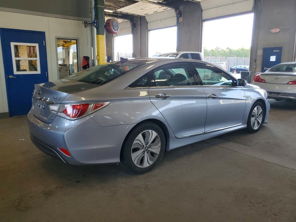 63471076 :رقم المزاد ، KMHEC4A43FA129399 vin ، 2015 Hyundai Sonata Hybrid مزاد بيع
