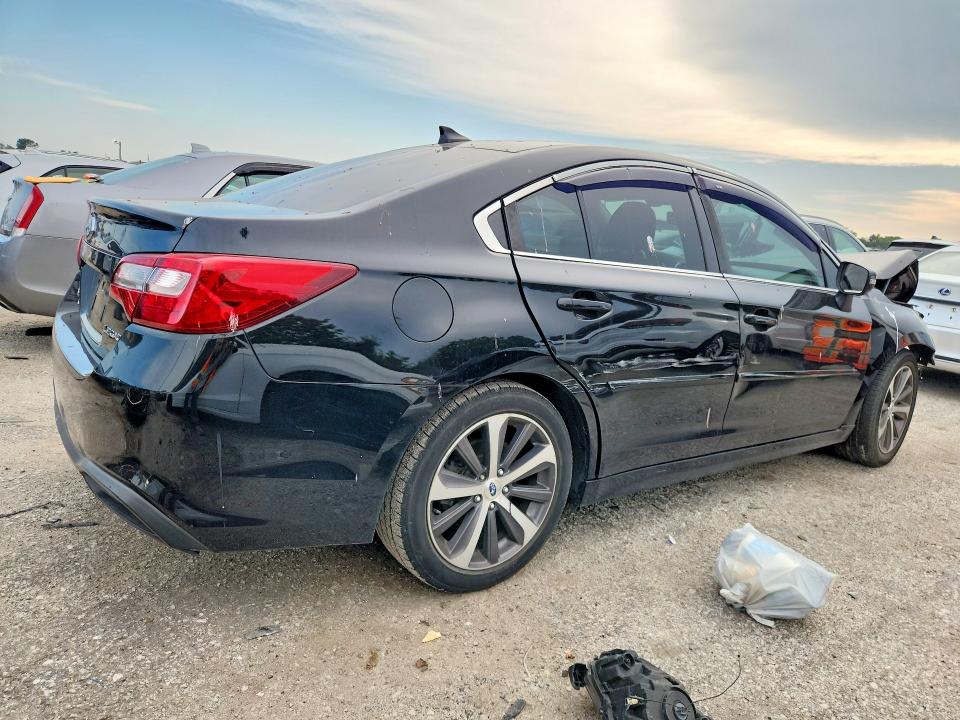 65300616 :رقم المزاد ، 4S3BNAN62J3034809 vin ، 2018 Subaru Legacy مزاد بيع