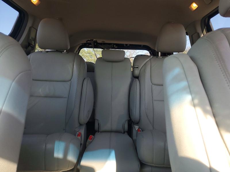 66096306 :رقم المزاد ، 5TDYZ3DC3HS875161 vin ، 2017 Toyota Sienna مزاد بيع