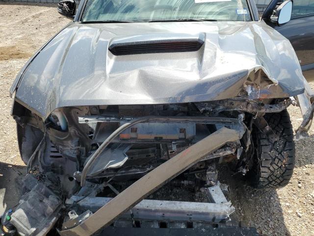 69631413 :رقم المزاد ، 5TFCZ5AN4HX113737 vin ، 2017 Toyota Tacoma مزاد بيع