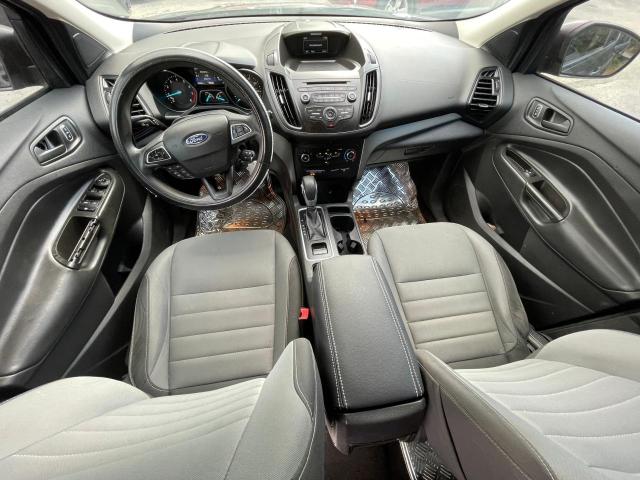 Продажа на аукционе авто 2017 Ford Escape S, vin: 1FMCU0F74HUE35366, номер лота: 68852023