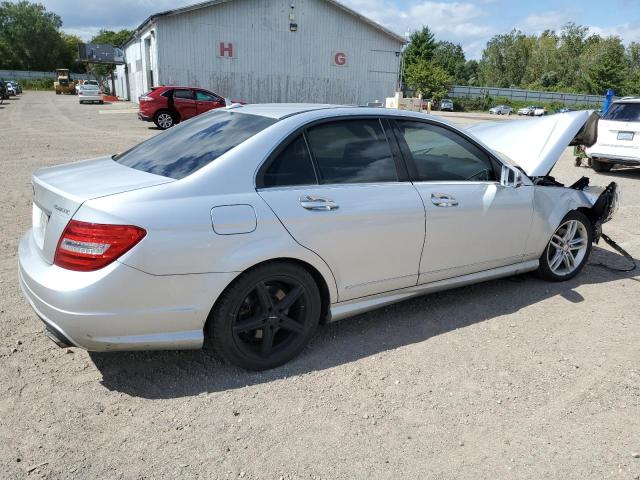 71696685 :رقم المزاد ، WDDGF8BB3CA702408 vin ، 2012 Mercedes-benz C مزاد بيع