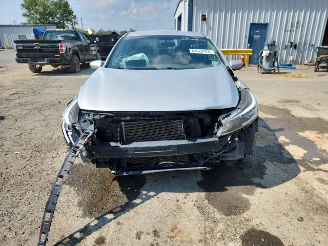 81628425 :رقم المزاد ، 3KPFK4A78JE225590 vin ، 2018 Kia Forte مزاد بيع
