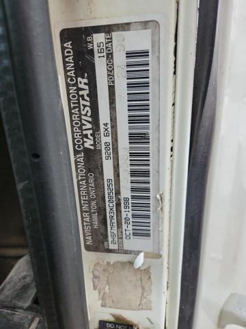 81553225 :رقم المزاد ، 2HSFMAMR3XC085259 vin ، 1999 International 9200 مزاد بيع