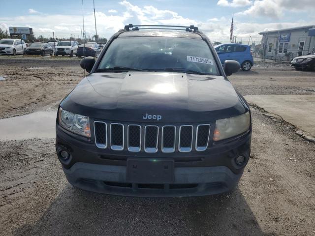 71725955 :رقم المزاد ، 1C4NJDEB1DD253301 vin ، 2013 Jep Compass Latitude مزاد بيع