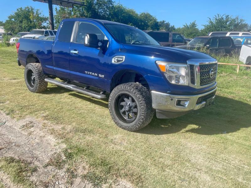 80939265 :رقم المزاد ، 1N6BA1C44HN560982 vin ، 2017 Nissan Titan Xd S مزاد بيع