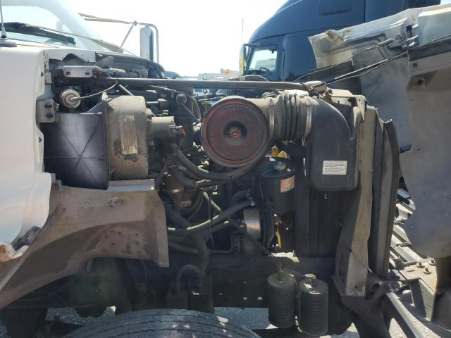 68521626 :رقم المزاد ، 1FDNF70J0WVA25722 vin ، 1998 Ford F700 مزاد بيع