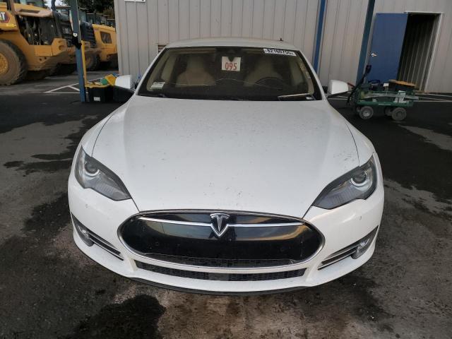 82160755 :رقم المزاد ، 5YJSA1E13FF114100 vin ، 2015 Tesla Model S مزاد بيع