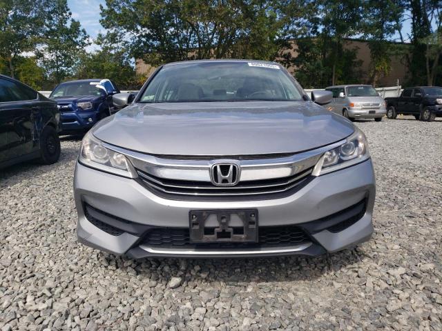 80621065 :رقم المزاد ، 1HGCR2F34HA124330 vin ، 2017 Honda Accord Lx مزاد بيع