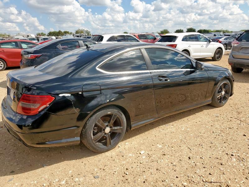 70718675 :رقم المزاد ، WDDGJ4HB0DG011298 vin ، 2013 Mercedes-benz C مزاد بيع