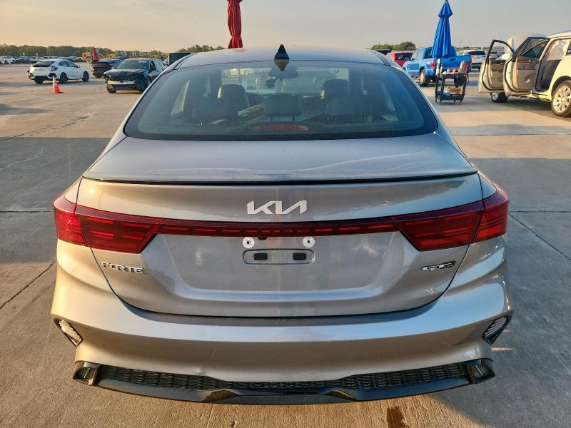 2022 Kia Forte მანქანა იყიდება აუქციონზე, vin: 3KPF54AD3NE451152, აუქციონის ნომერი: 72044275