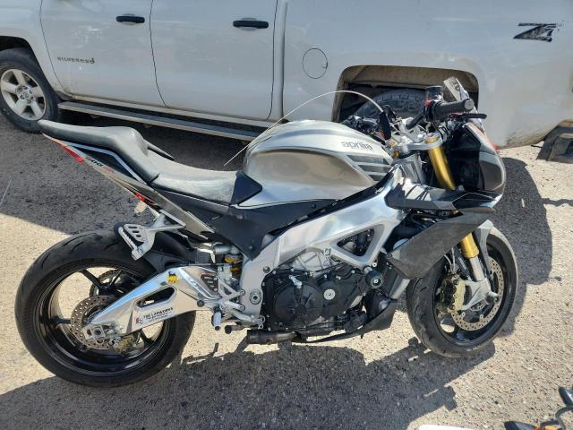 80885795 :رقم المزاد ، ZD4TYU009GS000014 vin ، 2016 Aprilia Tuono V4 1 مزاد بيع