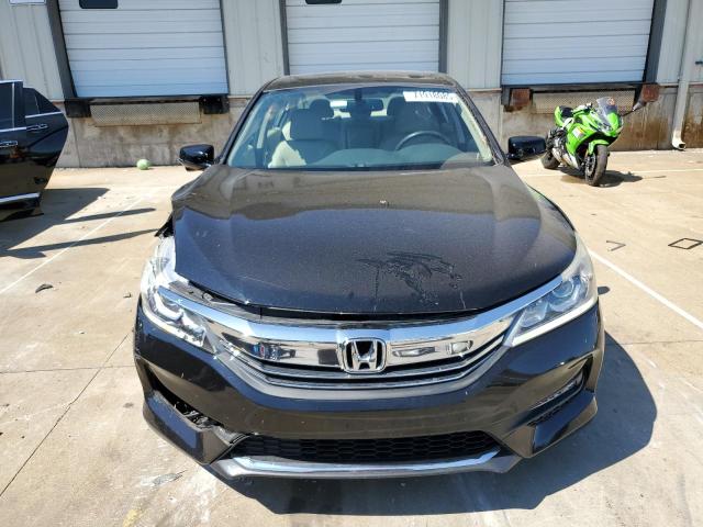 71918085 :رقم المزاد ، 1HGCR2F85HA101800 vin ، 2017 Honda Accord Exl مزاد بيع