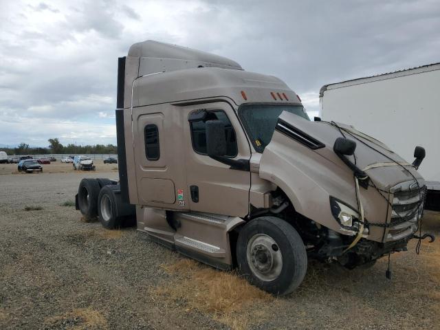 Auction sale of the 2019 Freightliner Cascadia 126, vin: 3AKJHHDV4KSJW8904, lot number: 62091565