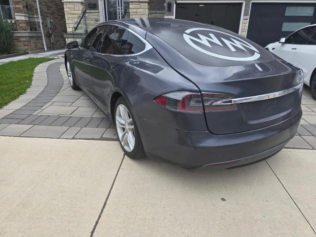 2015 Tesla Model S მანქანა იყიდება აუქციონზე, vin: 5YJSA1E14FF112906, აუქციონის ნომერი: 71368025