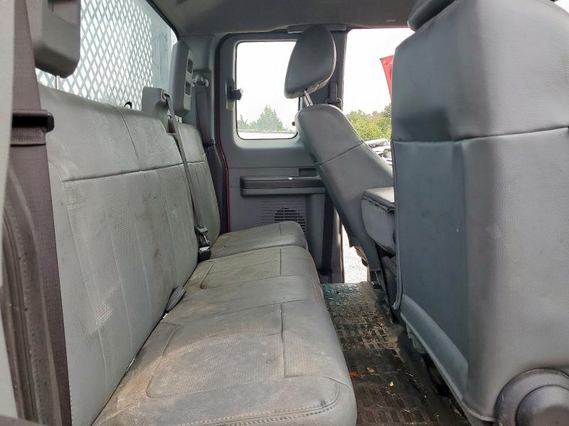 81611305 :رقم المزاد ، 1FD0X4GT2CEA63705 vin ، 2012 Ford F450 مزاد بيع