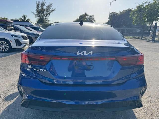 81241155 :رقم المزاد ، 3KPF24AD4NE464503 vin ، 2022 Kia Forte Fe مزاد بيع