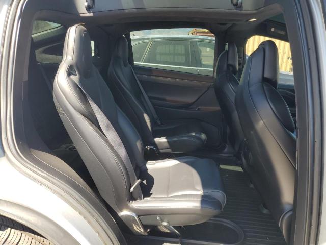 71095735 :رقم المزاد ، 5YJXCBE26JF120058 vin ، 2018 Tesla Model X مزاد بيع