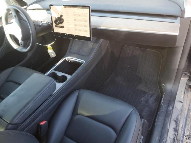 84190065 :رقم المزاد ، 7SAYGDEE9SA357725 vin ، 2025 Tesla Model Y مزاد بيع
