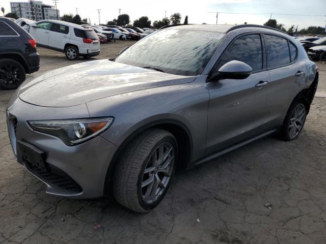 Продаж на аукціоні авто 2018 Alfa Romeo Stelvio Ti Sport, vin: ZASFAKNN3J7B82302, номер лоту: 81129025