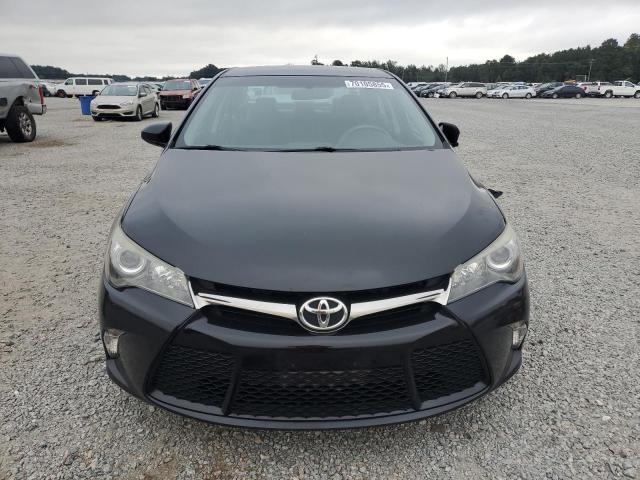 70105855 :رقم المزاد ، 4T1BF1FK4FU013708 vin ، 2015 Toyota Camry Le مزاد بيع