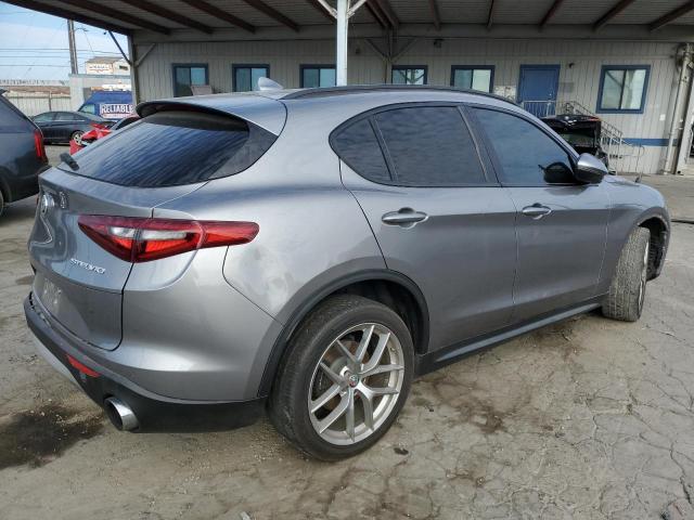 Продаж на аукціоні авто 2018 Alfa Romeo Stelvio Ti Sport, vin: ZASFAKNN3J7B82302, номер лоту: 81129025