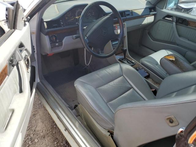 84033245 :رقم المزاد ، WDBEA51D7NB568077 vin ، 1992 Mercedes-benz 300 مزاد بيع