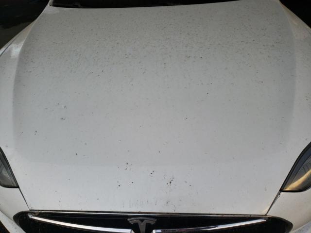 82160755 :رقم المزاد ، 5YJSA1E13FF114100 vin ، 2015 Tesla Model S مزاد بيع