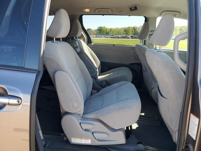84719945 :رقم المزاد ، 5TDKZ3DC4KS998299 vin ، 2019 Toyota Sienna Le مزاد بيع