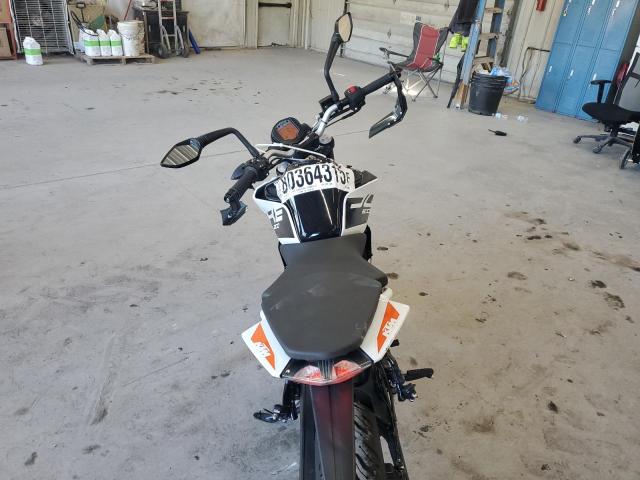 80364315 :رقم المزاد ، MD2JPC407NC034979 vin ، 2022 Ktm 200 Duke مزاد بيع