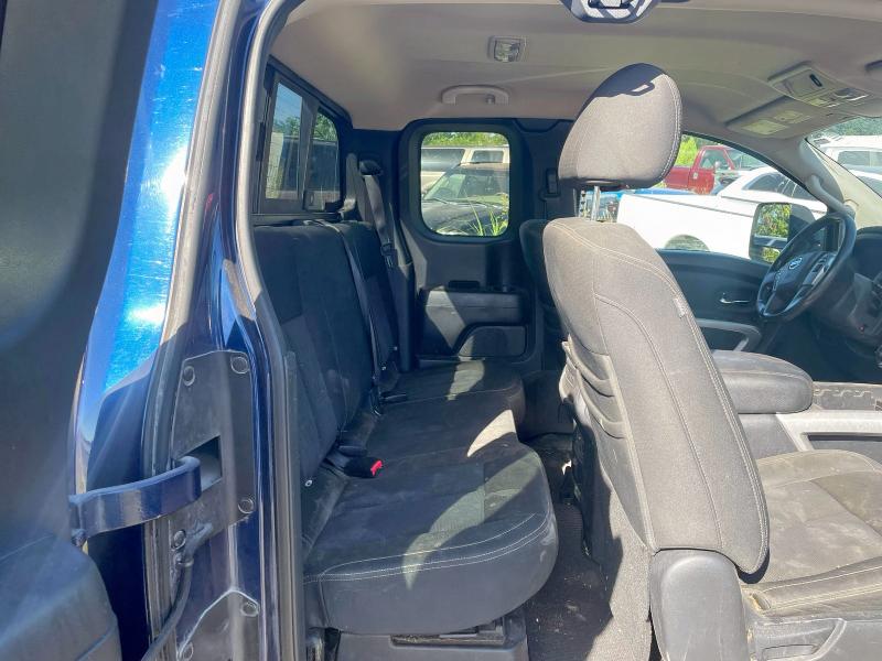 80939265 :رقم المزاد ، 1N6BA1C44HN560982 vin ، 2017 Nissan Titan Xd S مزاد بيع