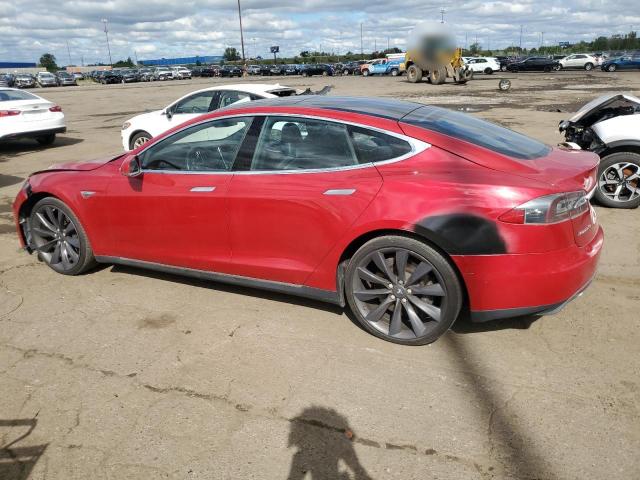 71014225 :رقم المزاد ، 5YJSA1E18FF118157 vin ، 2015 Tesla Model S مزاد بيع