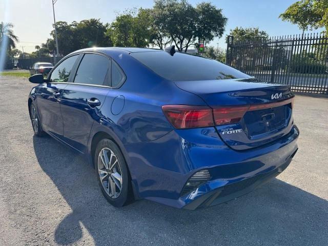 81241155 :رقم المزاد ، 3KPF24AD4NE464503 vin ، 2022 Kia Forte Fe مزاد بيع