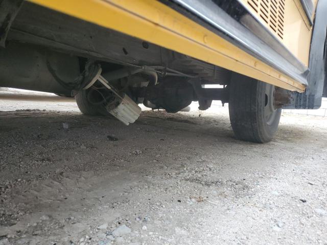 83852755 :رقم المزاد ، 1GB6G3AG3A1172459 vin ، 2010 Chevrolet Bantam E350 مزاد بيع