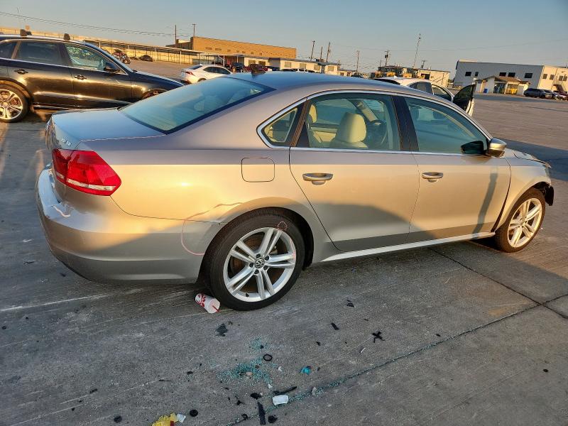 70714765 :رقم المزاد ، 1VWBN7A34EC096746 vin ، 2014 Volkswagen Passat مزاد بيع