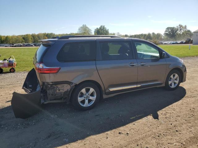 84719945 :رقم المزاد ، 5TDKZ3DC4KS998299 vin ، 2019 Toyota Sienna Le مزاد بيع