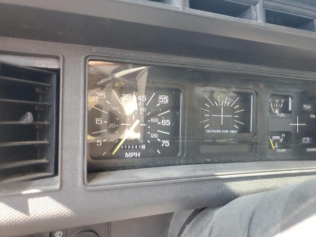 68521626 :رقم المزاد ، 1FDNF70J0WVA25722 vin ، 1998 Ford F700 مزاد بيع