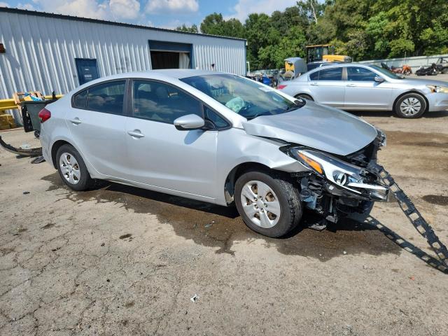 81628425 :رقم المزاد ، 3KPFK4A78JE225590 vin ، 2018 Kia Forte مزاد بيع