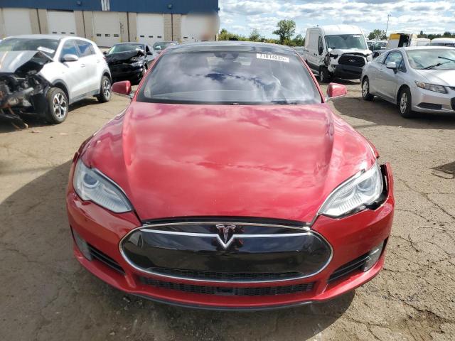 71014225 :رقم المزاد ، 5YJSA1E18FF118157 vin ، 2015 Tesla Model S مزاد بيع