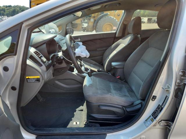 81628425 :رقم المزاد ، 3KPFK4A78JE225590 vin ، 2018 Kia Forte مزاد بيع