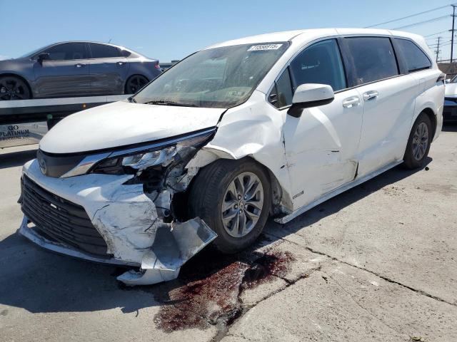 71556915 :رقم المزاد ، 5TDKRKEC9MS042179 vin ، 2021 Toyota Sienna مزاد بيع