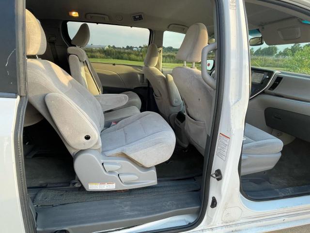 Продаж на аукціоні авто 2015 Toyota Sienna Le, vin: 5TDKK3DC3FS547083, номер лоту: 83761785
