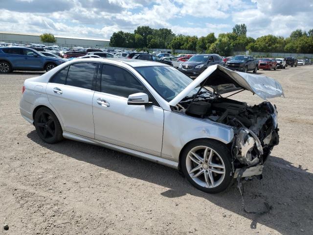 71696685 :رقم المزاد ، WDDGF8BB3CA702408 vin ، 2012 Mercedes-benz C مزاد بيع