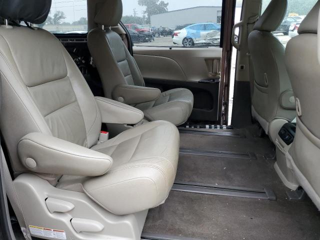 80372795 :رقم المزاد ، 5TDDZ3DC7KS213461 vin ، 2019 Toyota Sienna مزاد بيع