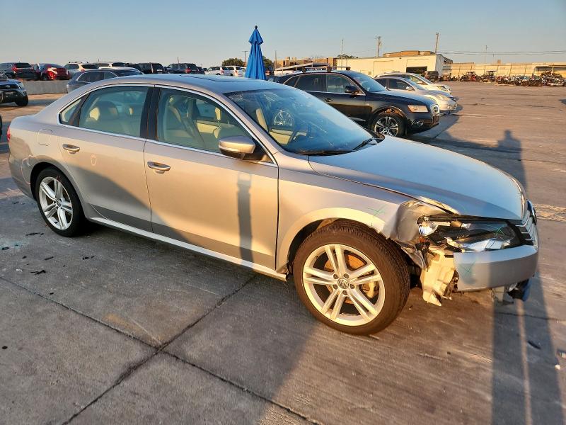 70714765 :رقم المزاد ، 1VWBN7A34EC096746 vin ، 2014 Volkswagen Passat مزاد بيع